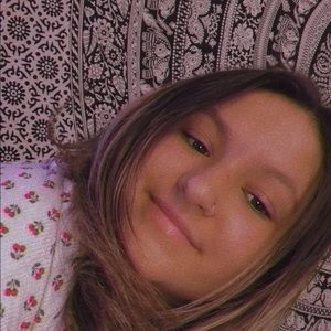 Meet your Posher, Ella